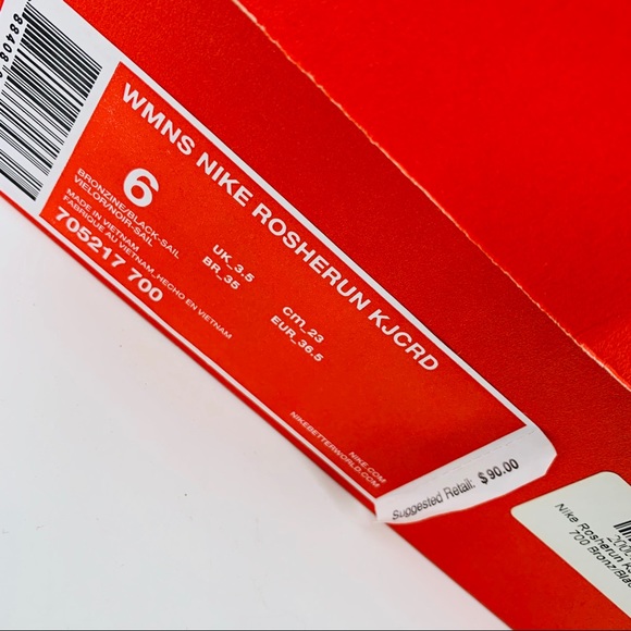 NIKE ROSHERUN SNEAKERS w/ BOX - Picture 8 of 8